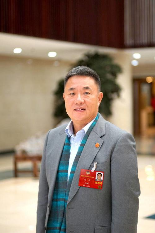 杜导和刘伟的爆料视频在线观看,娱乐圈幕后真相大曝光 第3张 杜导和刘伟的爆料视频在线观看,娱乐圈幕后真相大曝光 第3张