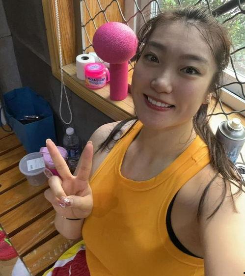 李梦的最新爆料视频在线观看,幕后真相与情感纠葛 第2张 李梦的最新爆料视频在线观看,幕后真相与情感纠葛 第2张