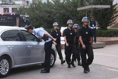 民警爆料行凶案件视频,民警曝光行凶案件视频，真相令人震惊  第2张