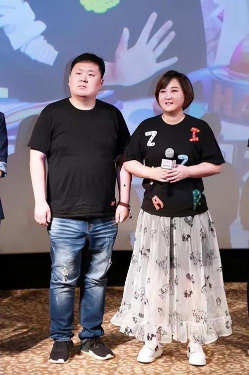 圈内爆料贾玲婚姻,圈内爆料揭示明星夫妻的甜蜜与挑战 第2张 圈内爆料贾玲婚姻,圈内爆料揭示明星夫妻的甜蜜与挑战 第2张