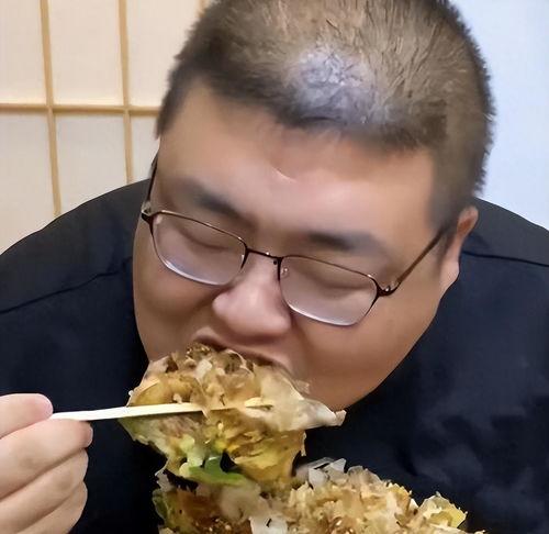 云南吃瓜事件网红是谁呀,揭秘网红背后的真相 第2张 云南吃瓜事件网红是谁呀,揭秘网红背后的真相 第2张