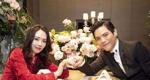 女领导突然爆料结婚视频,甜蜜瞬间，我与爱人共度结婚纪念日