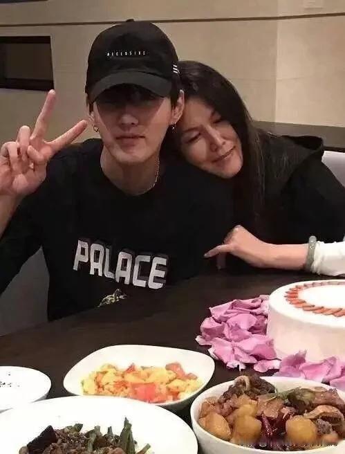 网红最新的瓜爆料,娱乐圈最新劲爆事件大揭秘！  第2张