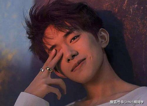 圈内爆料易烊千玺恋情,甜蜜互动引粉丝热议  第2张